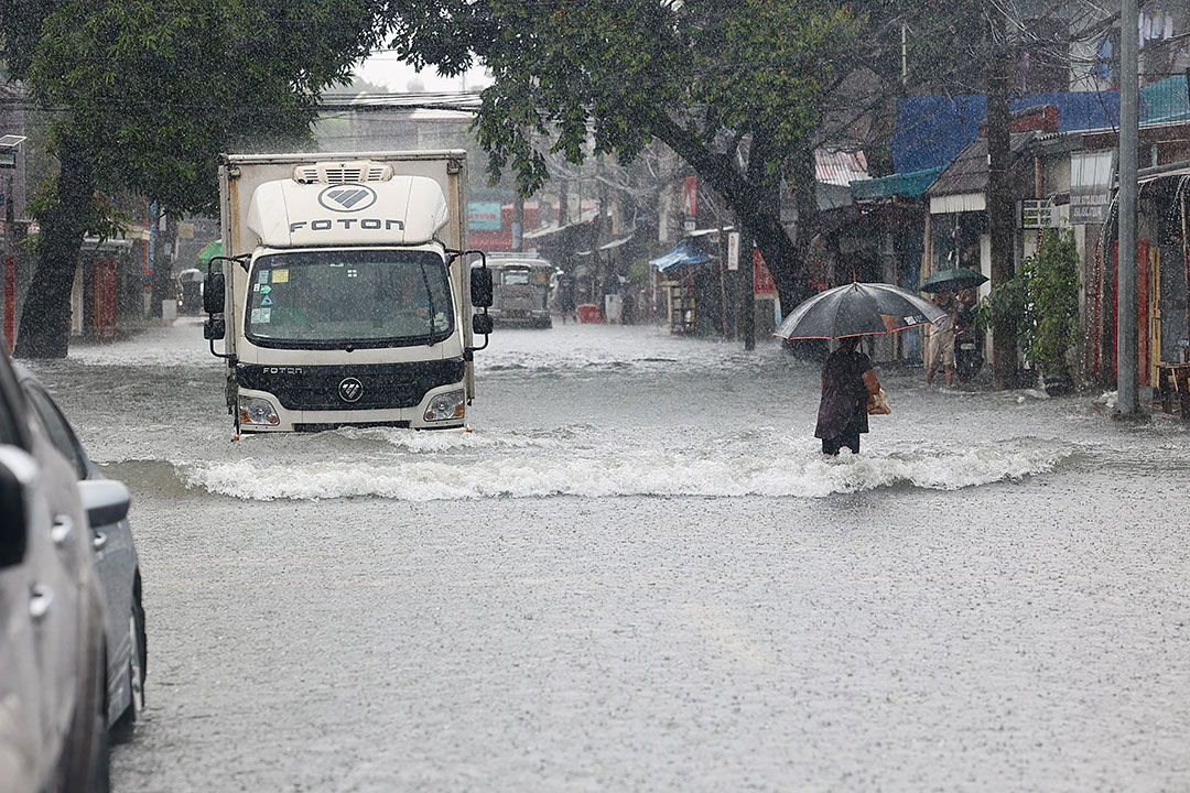 インフラ事業、海外・国内大手企業活用を提言