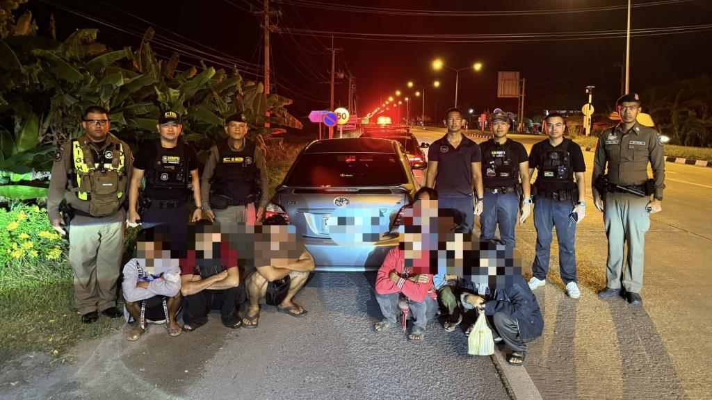 Thai Highway Police Arrest 17 Myanmar Migrants in Vehicle Stop