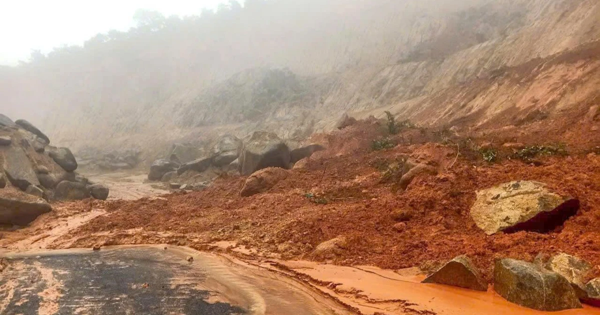 Lam Dong: Gia Bac Pass Landslide Due to Heavy Rain