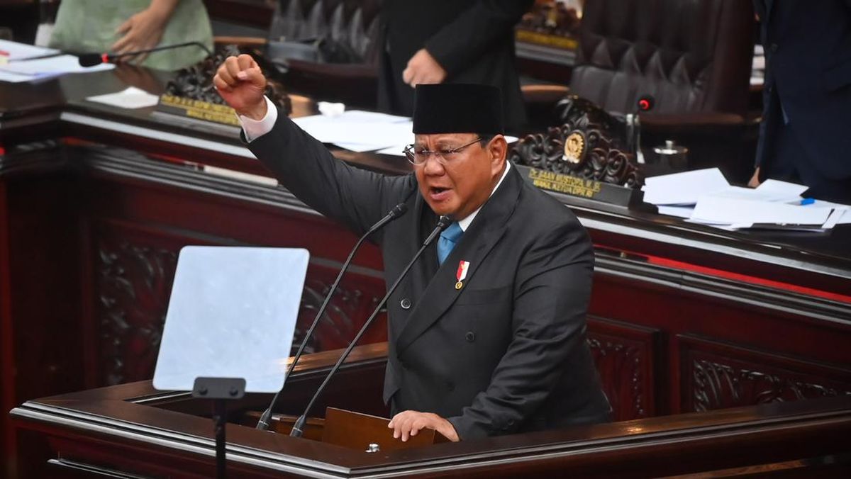 President Prabowo Delivers Two-Hour Address at DPR Plenary Session