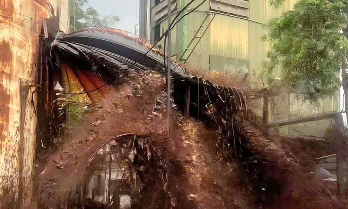 Lightning strike causes 2,000-ton molasses spill at Song Lam sugar factory
