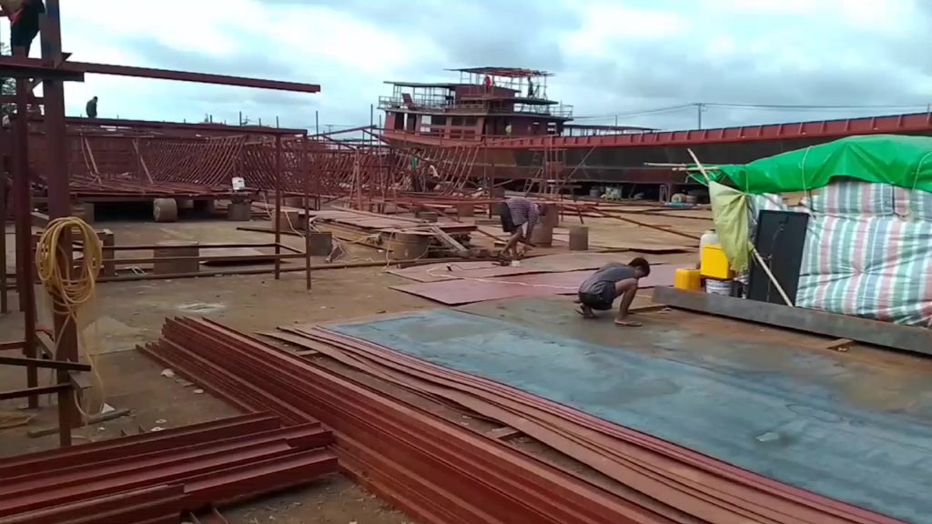 Repair of old motorboats increases at Mon State's wharves