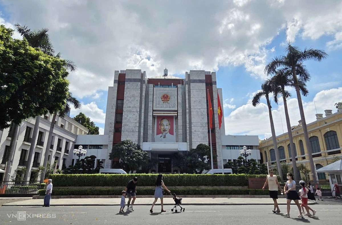 Hanoi Considers Redevelopment of Hoan Kiem Lake Landmark Buildings