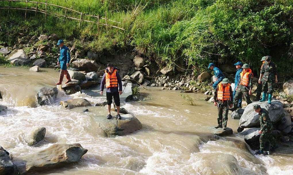 Floods, whirlwinds kill 3 children in northern Vietnam