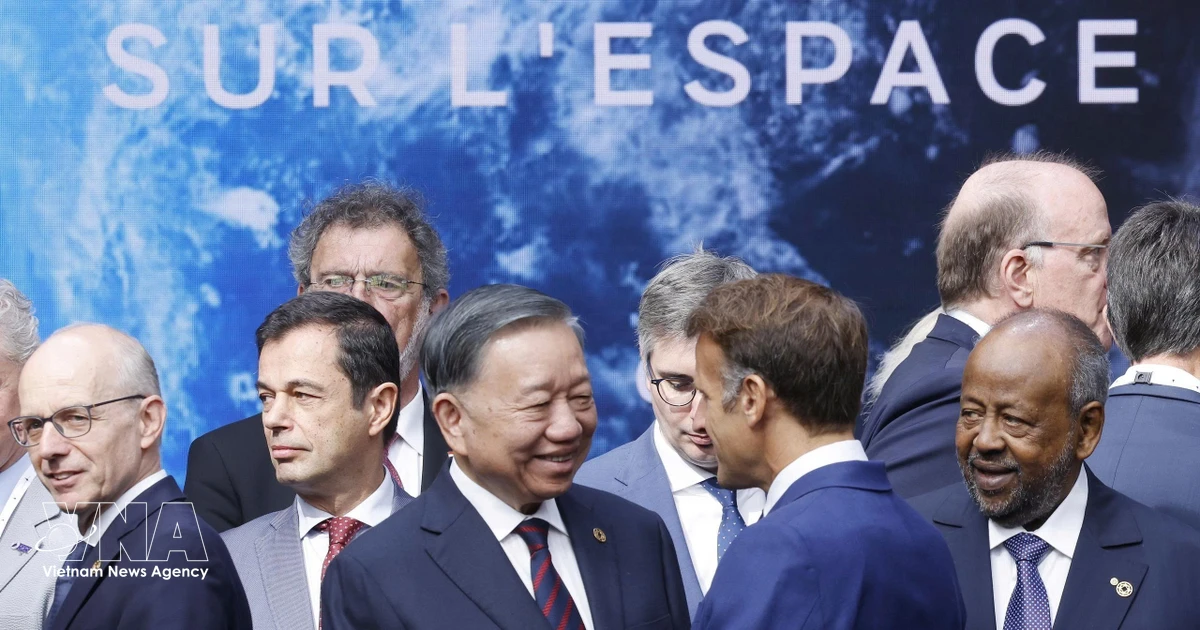 Vietnamese President Attends International Space Summit in Paris