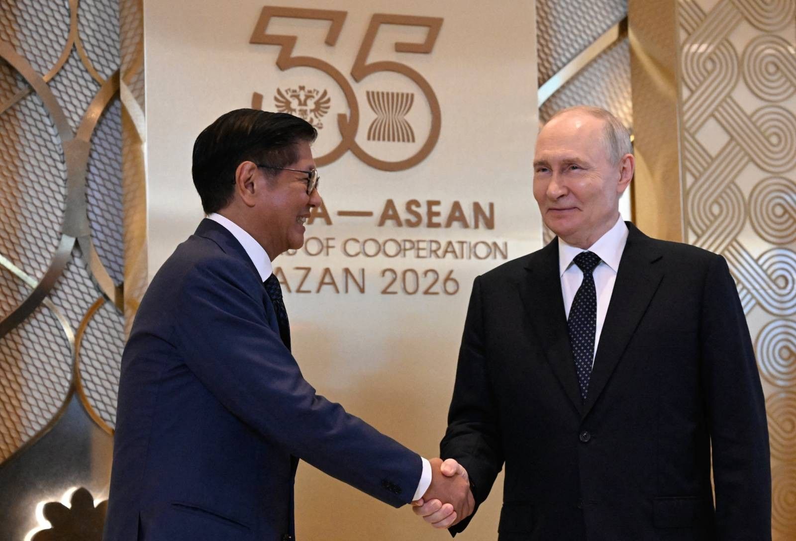 Marcos sees room to expand trade with Russia