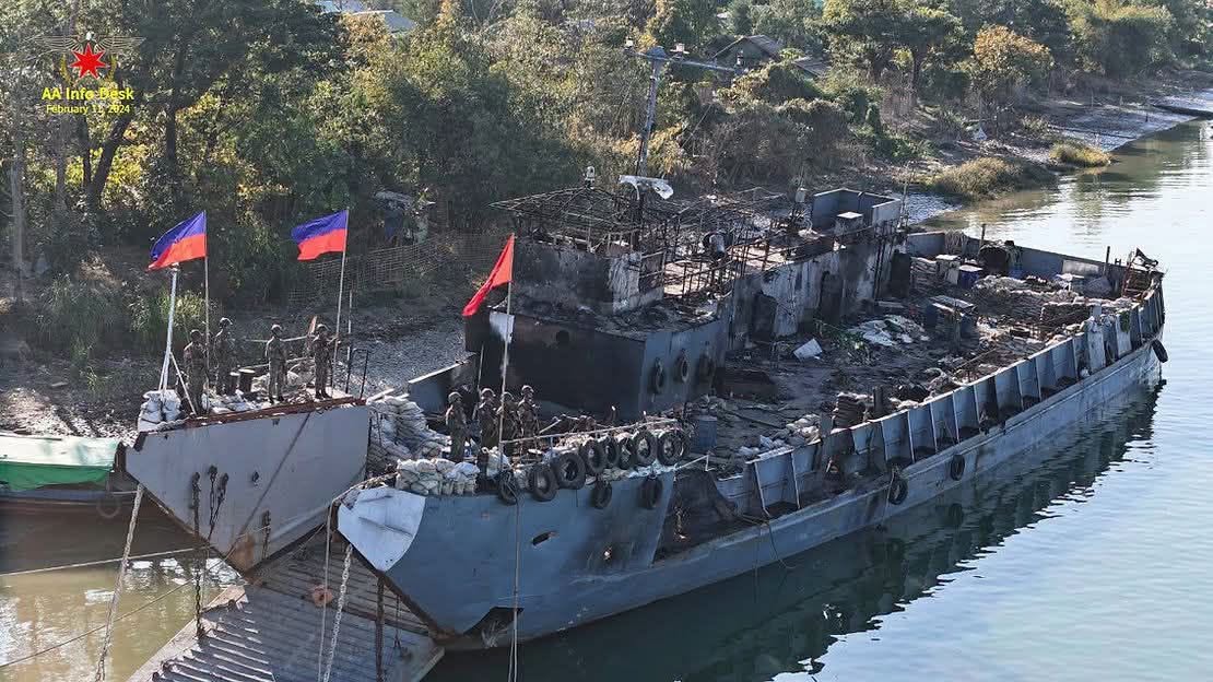 アラカン軍、カレダン川で国軍の軍艦3隻を攻撃 2隻沈没、1隻大破