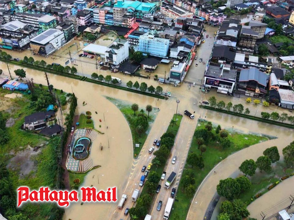 Rayong Flooding Disrupts Sukhumvit Route 3 in Klaeng