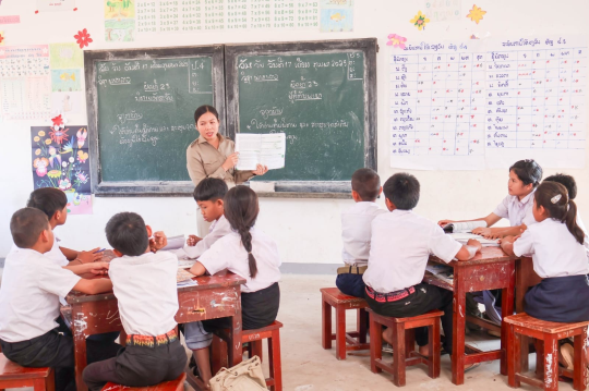 Laos, Australia Develop New Guidelines for Multigrade Primary Teachers