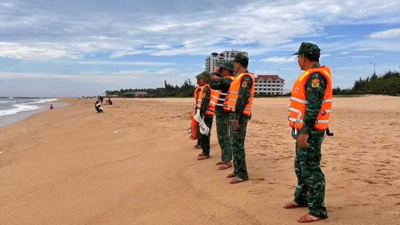 Chinese Tourist Missing While Swimming in Dak Lak, Search Continues