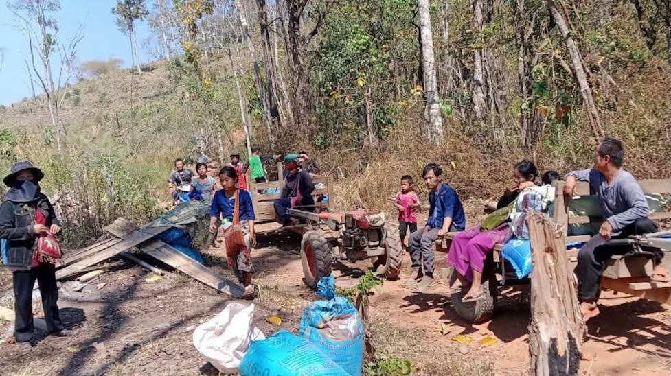 Residents of at least six villages flee fearing airstrikes in Kyaikto