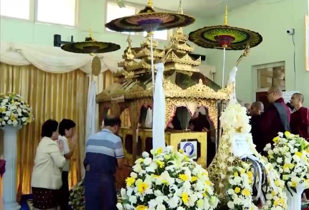 Receiving Advices of Guidance : MORA UM inspected constructing final cremation pyre