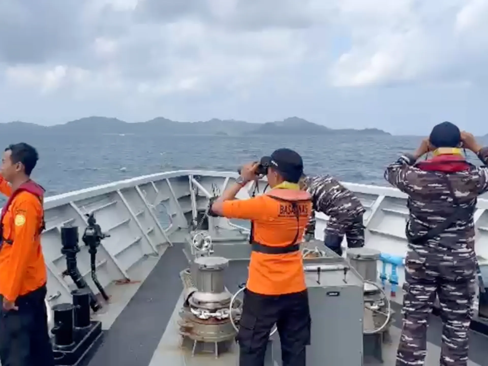 Indonesia Boat Sinks, Over 20 Missing as Rescue Efforts Continue