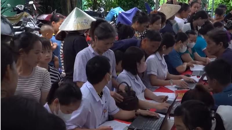 Vietnam to Boost Healthcare Worker Incentives to Combat Brain Drain