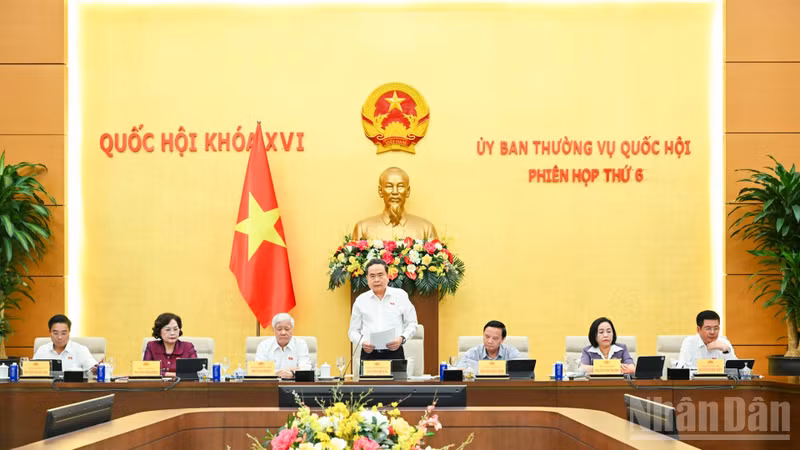 Vietnam's National Assembly Standing Committee Opens 6th Session, Discussing Personnel, SME Support, and Administrative Efficiency
