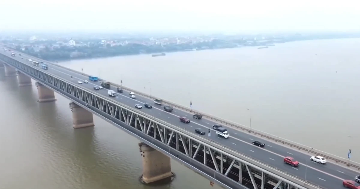 Thang Long Bridge Traffic Barriers to be Removed Early