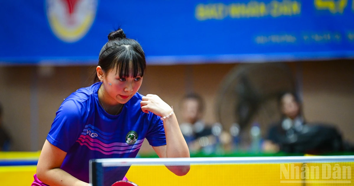 ベトナム女子バレーボール選手の強さと美しさ