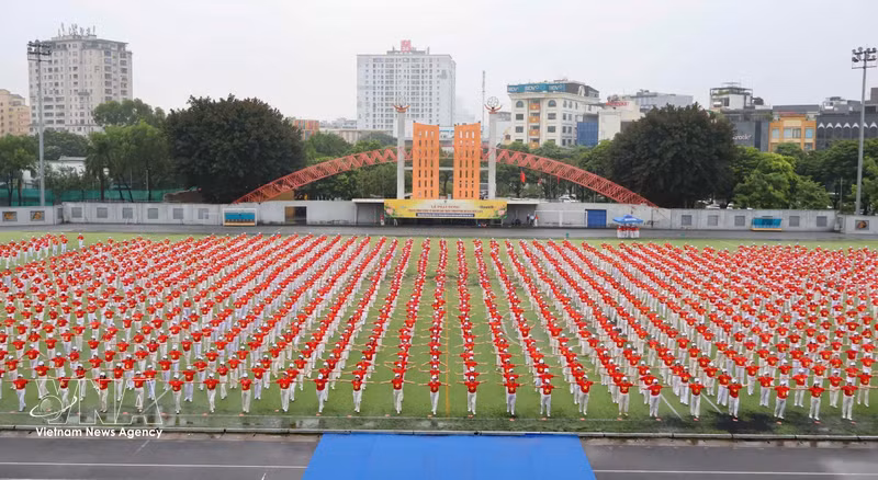 Vietnam Sets Record for Largest Dance Performance by Older People
