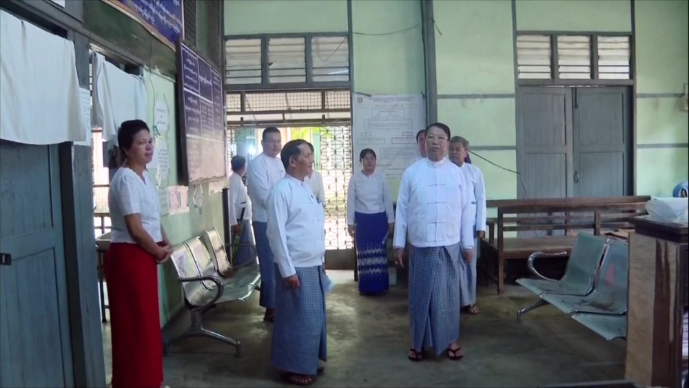 Social Security : Visiting the SSB Office and Pharmacy Depot