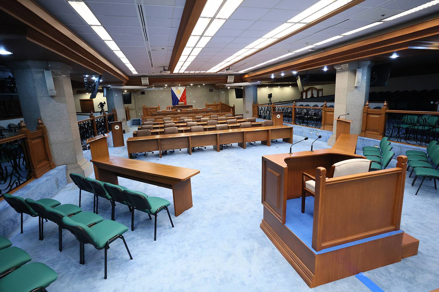 ドゥテルテ副大統領弾劾裁判、首都圏警察6千人体制で臨む