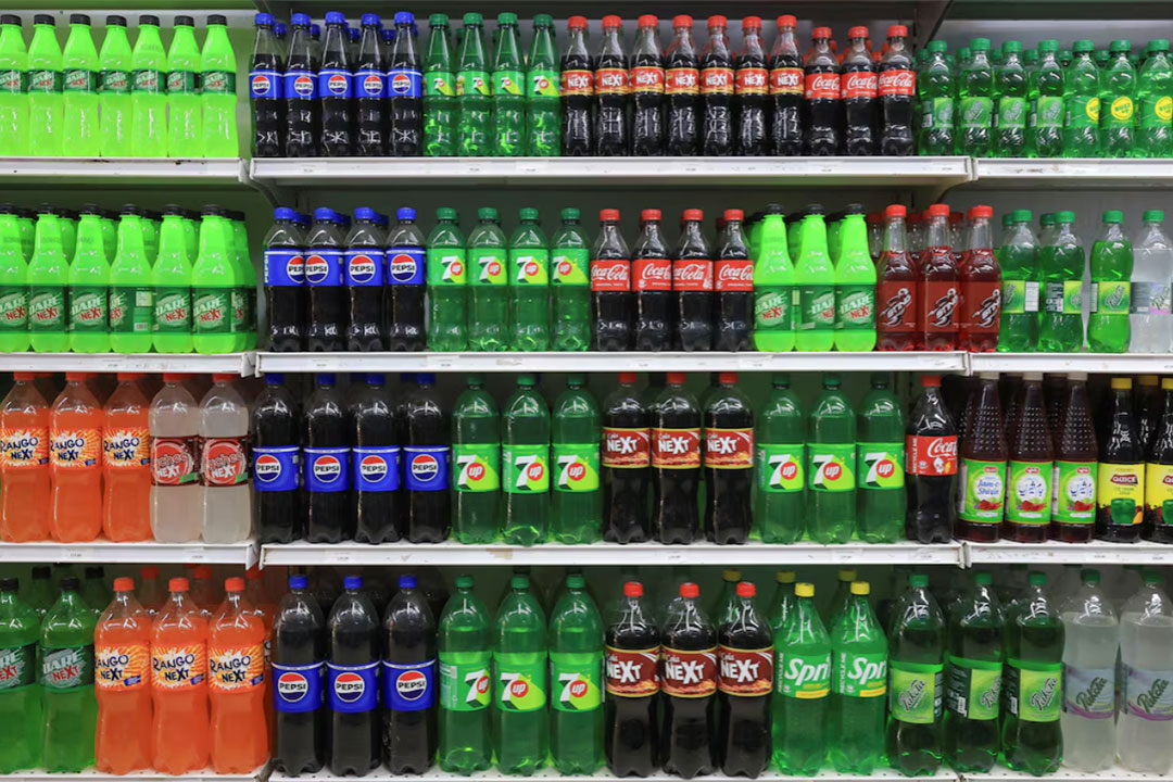 飲料業界、砂糖入り飲料税増税に懸念表明 消費者への転嫁も示唆
