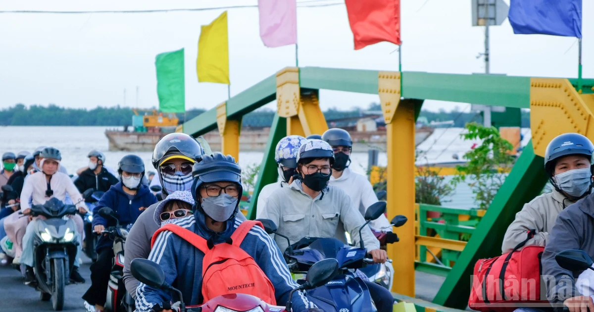 Ho Chi Minh City Gateways Experience Heavy Traffic Post-Holiday, Avoiding Gridlock