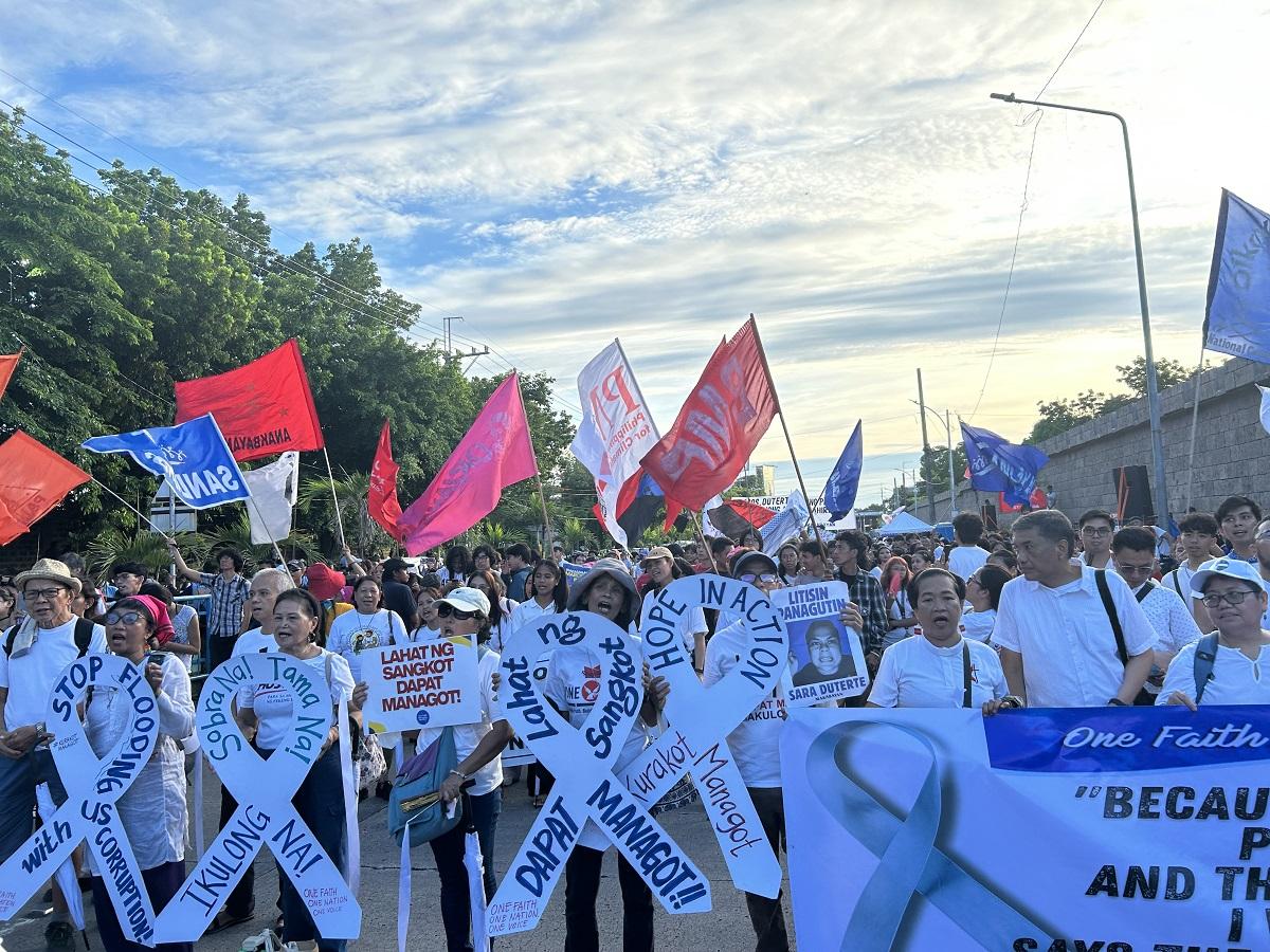 フィリピン、腐敗撲滅へ大規模デモ開催、政治改革を要求