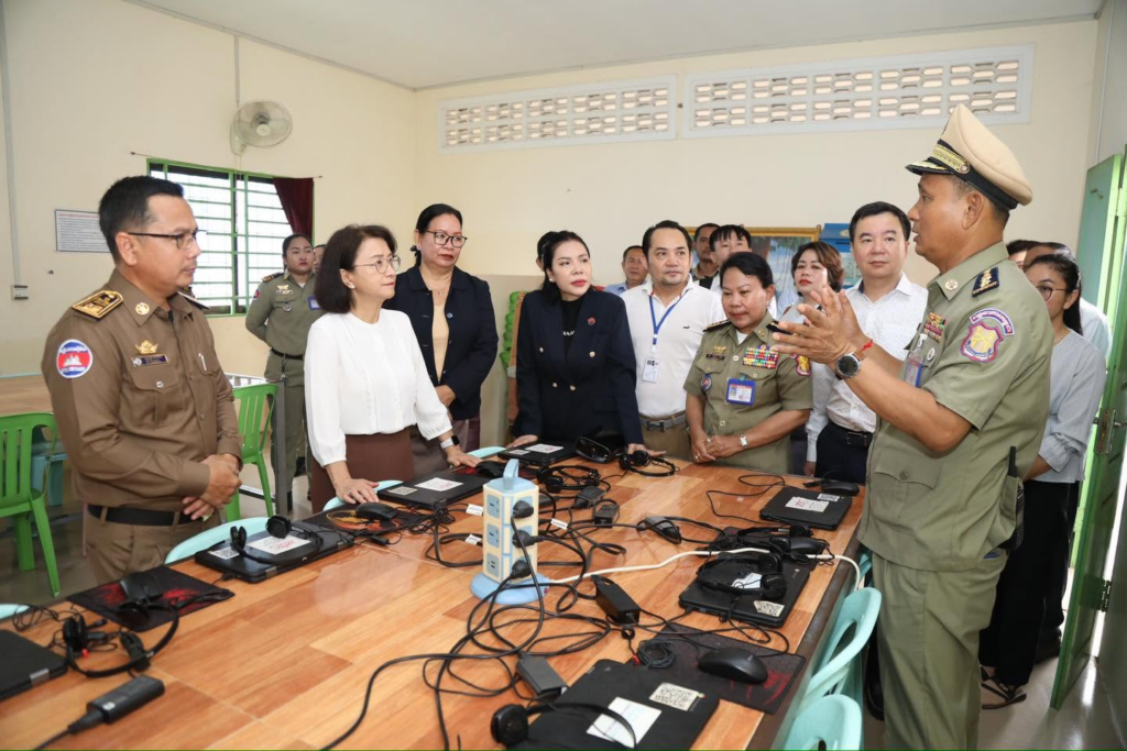 カンボジア女性大臣、クラチエ州で女性・女児の権利保護法執行を視察