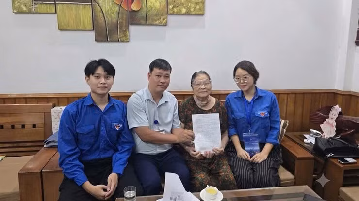 Hanoi Completes Support for Pension and Social Insurance Benefit Proxy Receipt