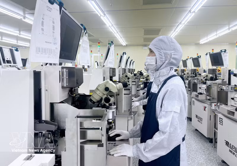 Vietnam, Japan Boost Cooperation in Semiconductor Sector