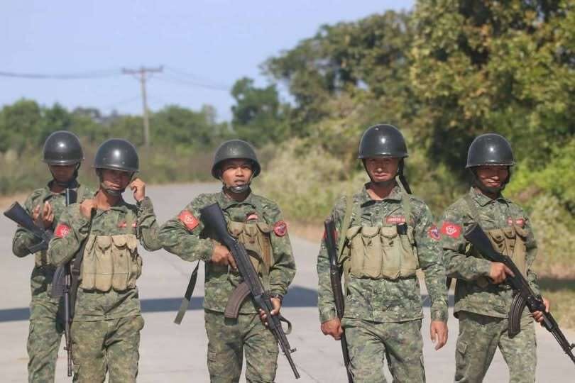 ウーシッピン近郊にAA部隊接近、軍事拠点が攻撃受け兵士約20人死亡、負傷者はプーロ市へ搬送