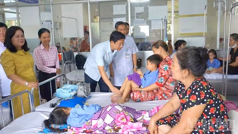 Dong Thap: Mass Food Poisoning at Primary School Suspected of Cross-Contamination