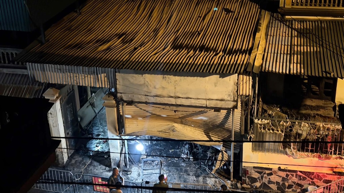 Motorbike Repair Shop Fire in Hanoi Outskirts Claims Two Lives