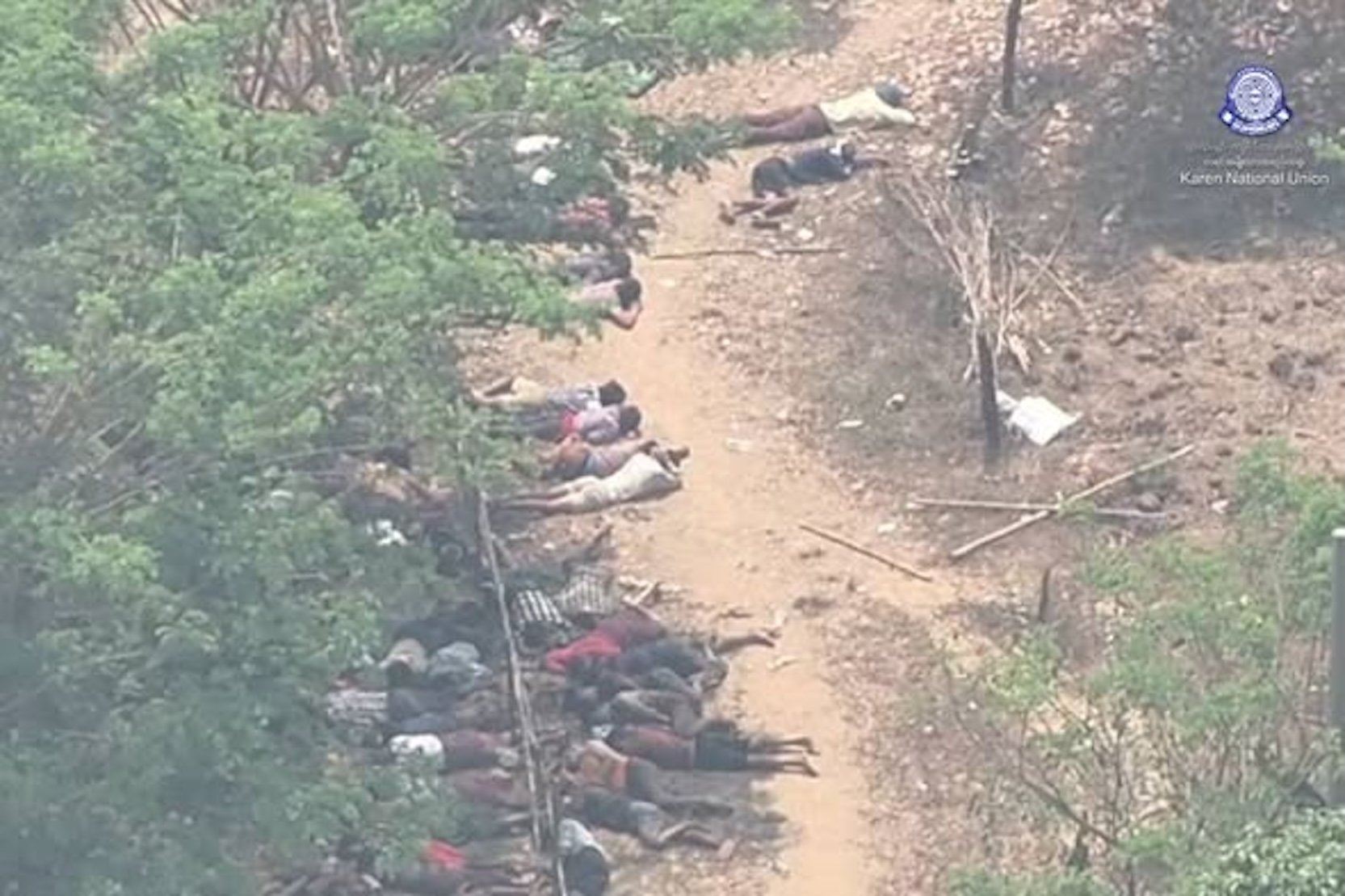 カウッチーにおける国軍の攻撃で30人以上の市民が死亡