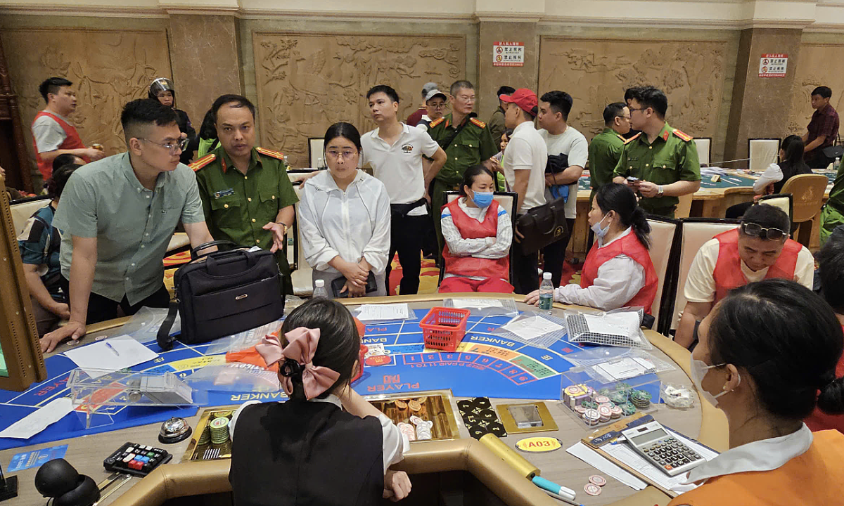 ベトナム国境の娯楽施設が巨大カジノに、中国人経営者ら66人を摘発