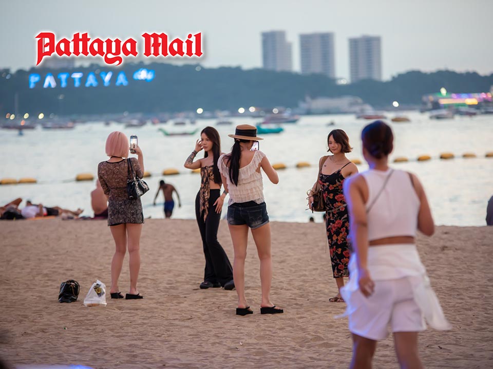 パタヤ、連休で賑わう 観光客増加で経済に活気