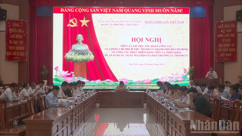 Ho Chi Minh City: Tan Uyen Ward Faces Challenges in Party Member Development