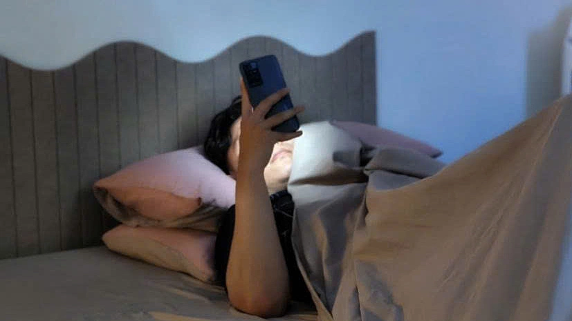 Vietnam's Youth Embrace 'Bed Rotting' Trend Amidst Growing Stress