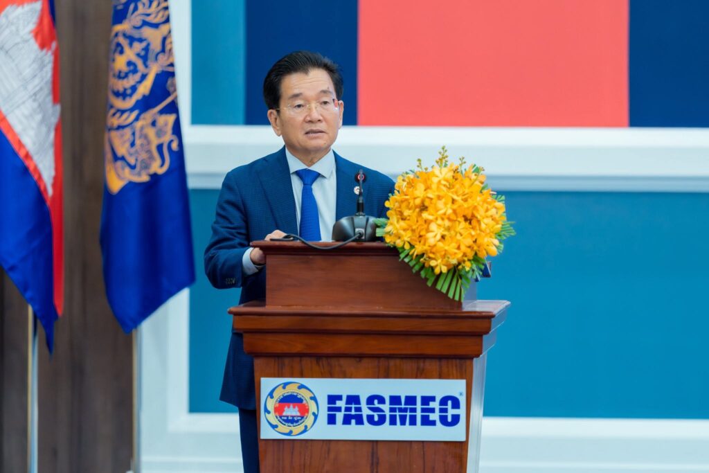 Cambodia Customs Uncovers Illicit 'Fees,' Urges Business Transparency