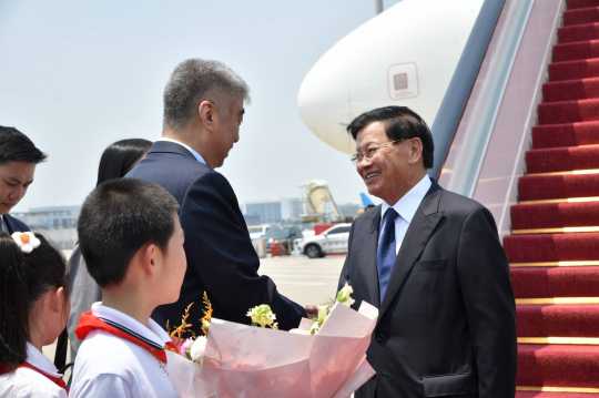 ラオス大統領、中国へ国賓訪問 - 関係強化と経済協力模索へ