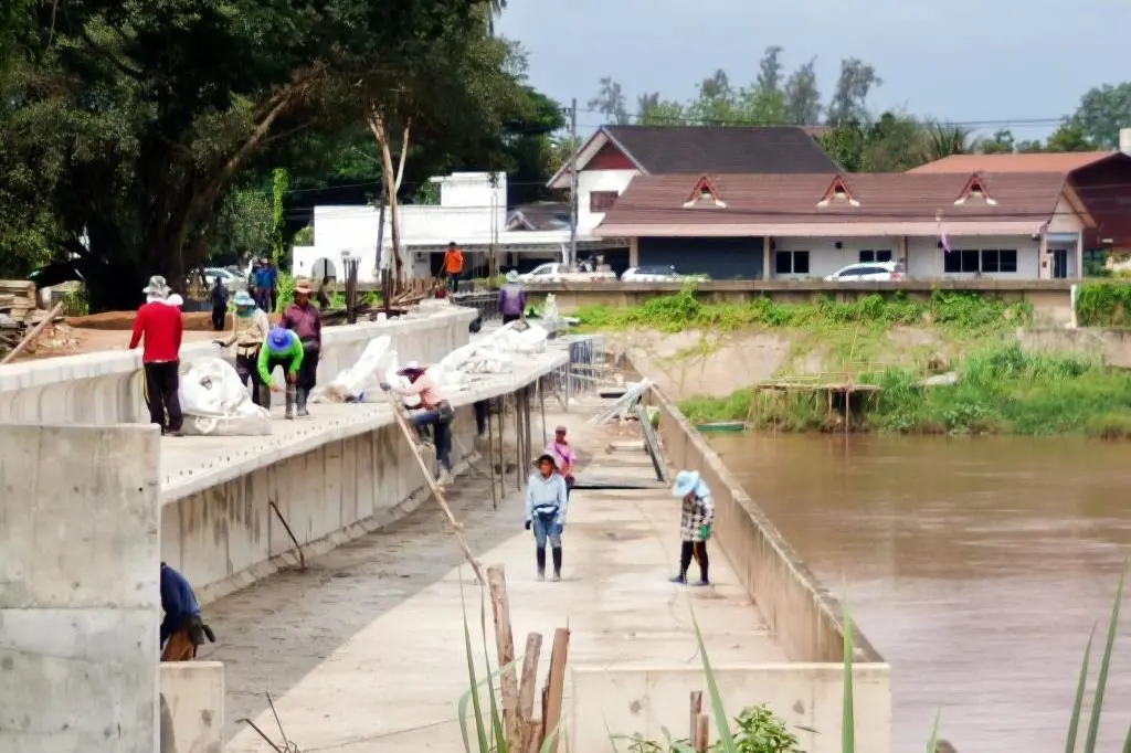 Chiang Mai Nears Completion of Ping River Flood Wall Ahead of Monsoon