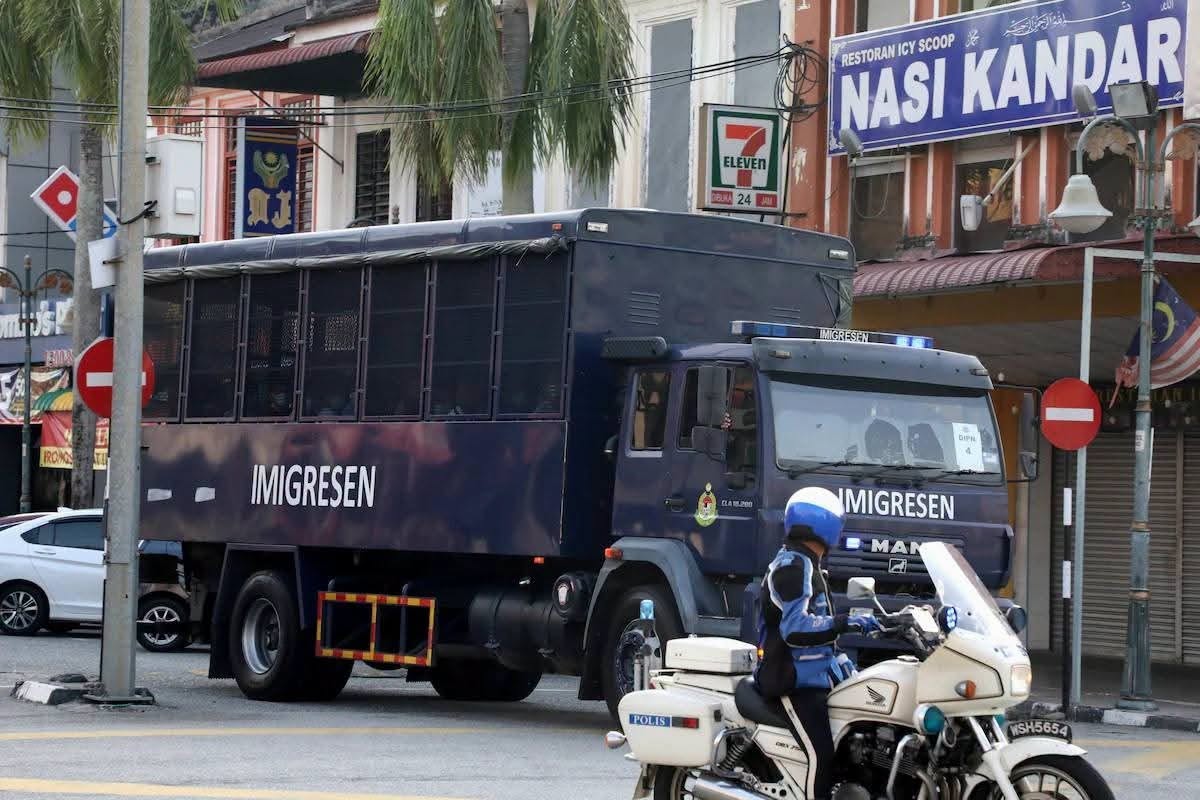 マレーシアへの特定労働者派遣許可を得た海外雇用エージェンシー10社、MOEAA会員資格を一時停止