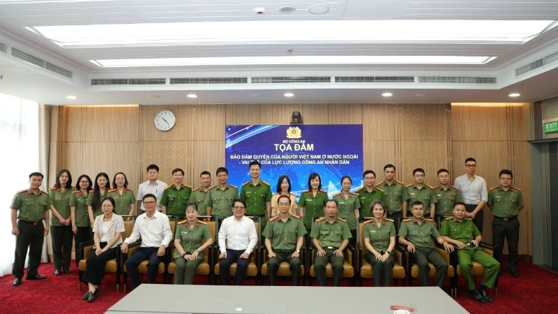 Vietnam's Ministry of Public Security Holds Forum on Protecting Overseas Citizens' Rights
