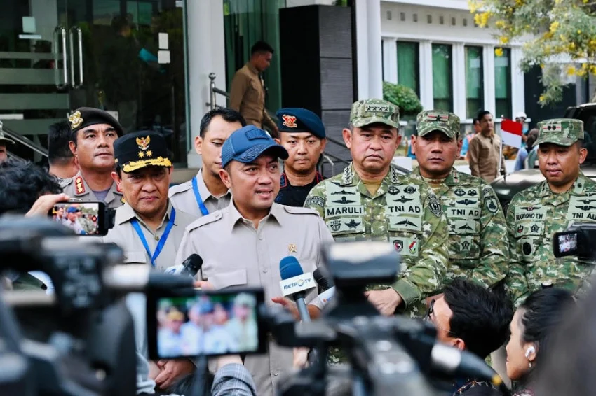 Indonesia Boosts Forest Fire Response with More Helicopters and Personnel