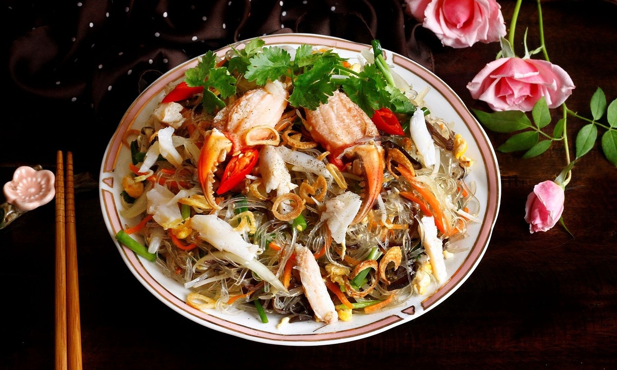 Vietnamese Stir-Fried Noodles Among World's Best Crab Dishes
