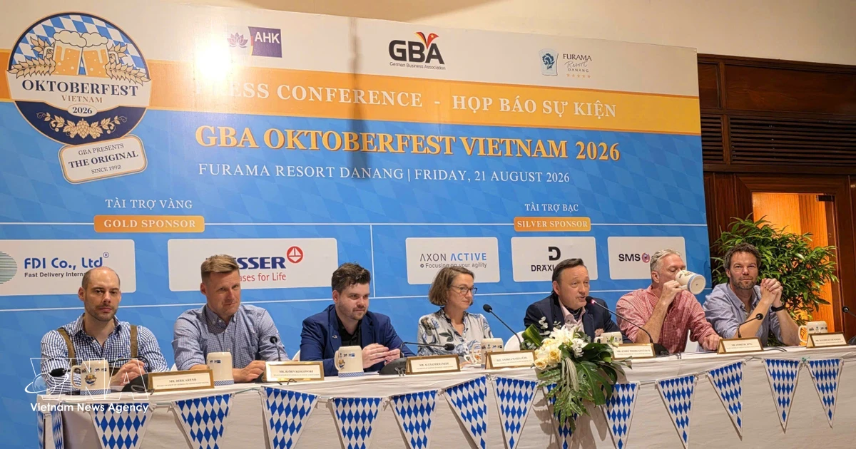 Vietnam Advances to ASEAN Cup Final, Igniting Football Fever and Cultural Promotion