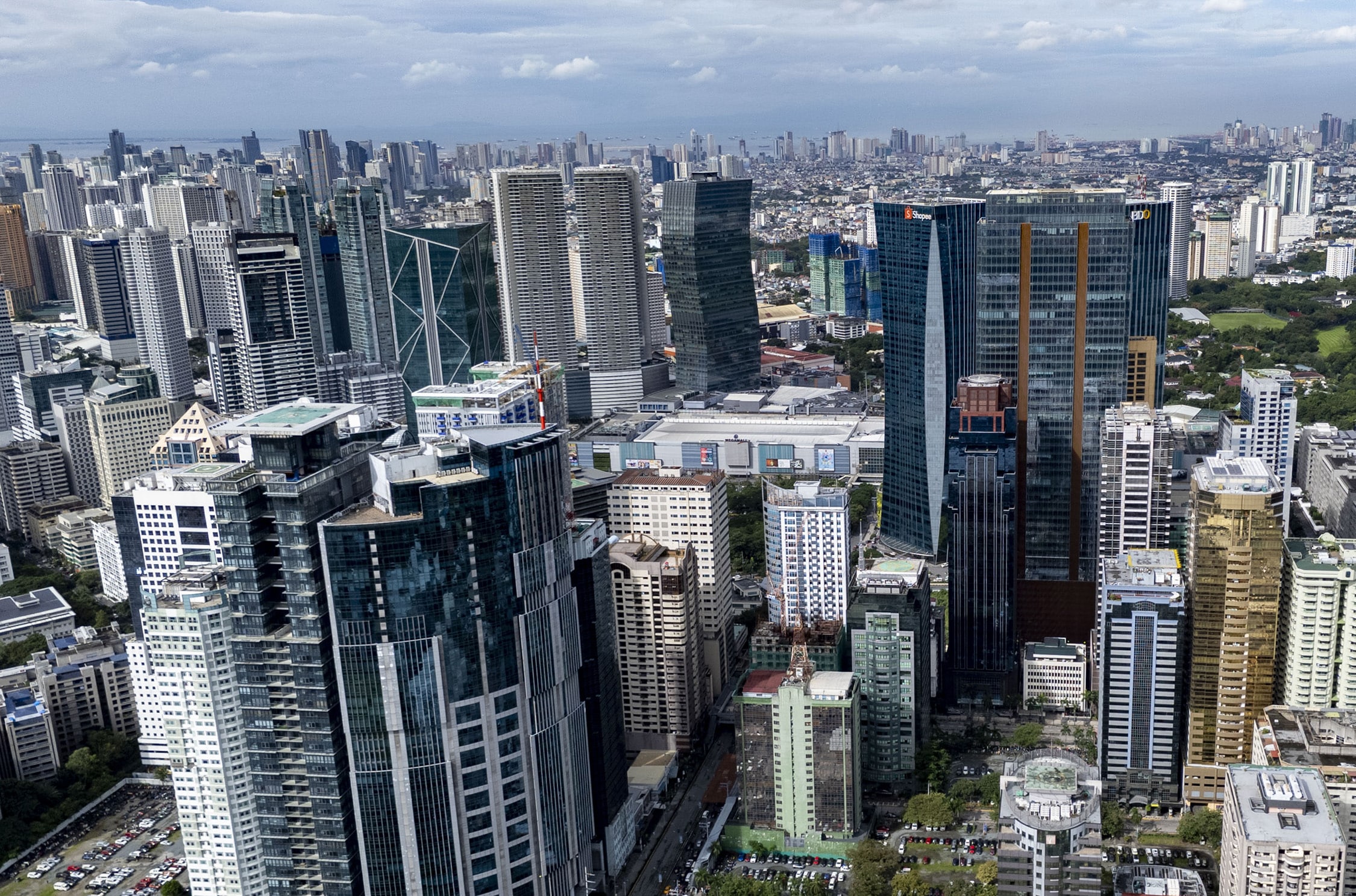 BMI Cuts 2026 PH Growth Outlook to 3.3% on Infrastructure Woes