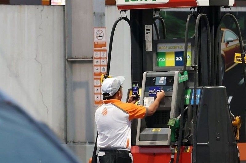 Oil Price Hike of Up to P5 Per Liter Expected Next Week Amid Middle East Tensions