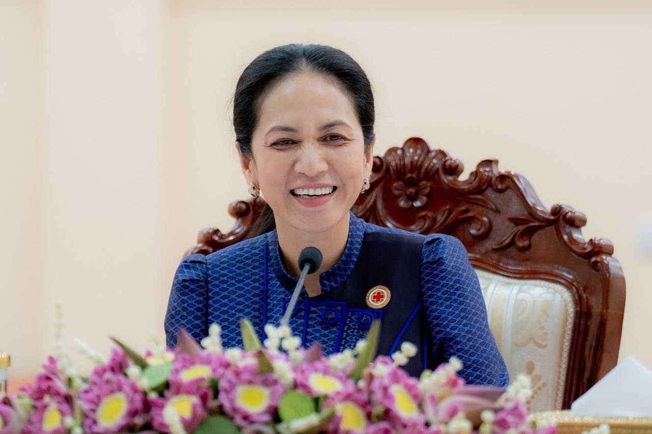Cambodian Red Cross Receives Over $1 Million Donation from Tycoons Association