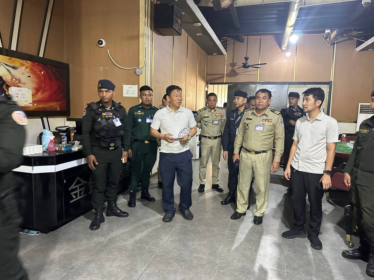 プノンペン、オンライン詐欺摘発へ摘発強化、6カ所捜索、外国人2人拘束